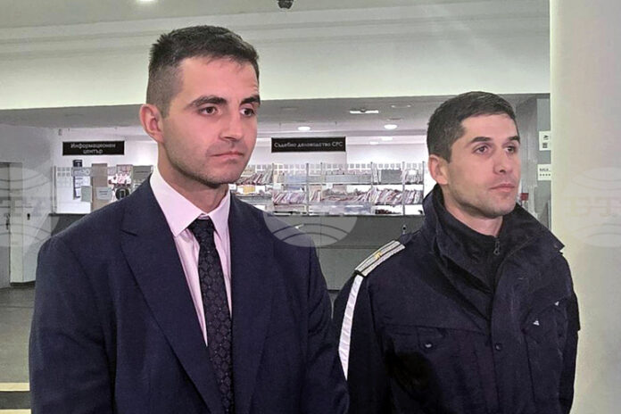 Повдигнати са две обвинения на мъжа, катастрофирал в шест паркирани коли в София, каза говорителят на Софийската районна прокуратура