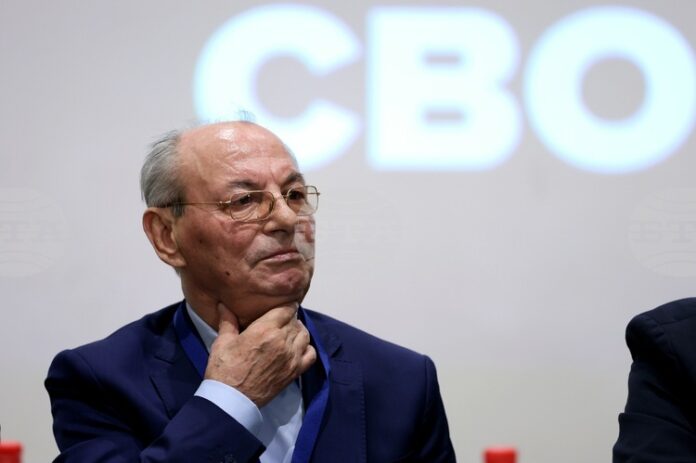 Предстои ни много работа, местните структури трябва да бъдат възстановени, Предстои ни много работа, местните структури трябва да бъдат възстановени, каза Ахмед Доган на учредителното събрание на АПС