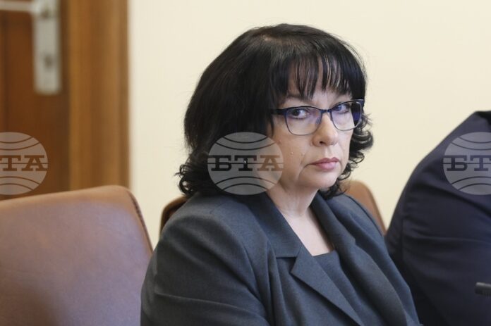 Предвиденият в Бюджет 2026 ръст от 884 млн. евро на Предвиденият в Бюджет 2026 ръст от 884 млн. евро на възнагражденията в администрацията е най-ниският от 2022 г., заяви министърът на финансите Теменужка Петкова