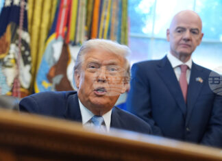 Президентът на САЩ стартира процедура за ускорено издаване на визи за притежатели на билети за Световното първенство по футбол Президентът на САЩ стартира процедура за ускорено издаване на визи за притежатели на билети за Световното първенство по футбол