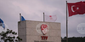 Президентът на Турската федерация по футбол Ибрахим Хаджиосманоглу: „Вижте залаганията и хазарта, парите изтичат оттук“