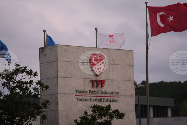 По информация на агенция TASS 1024 футболисти ще бъдат призовани