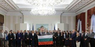 Президентът Румен Радев ще връчи националното знаме на 34-тата българска полярна експедиция