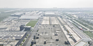 Продажбите на произведените в Китай електромобили на „Тесла“ спадат до 3-годишно дъно през октомври