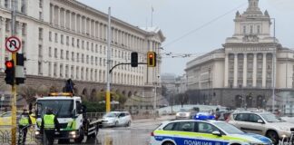 Протест на симпатизанти на "Величие" затруднява движението в центъра на София