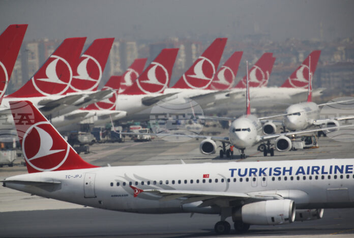 "Търкиш еърлайнс" иска пълния контрол върху "СънЕкспрес", но партньорът "Луфтханза" не е съгласен