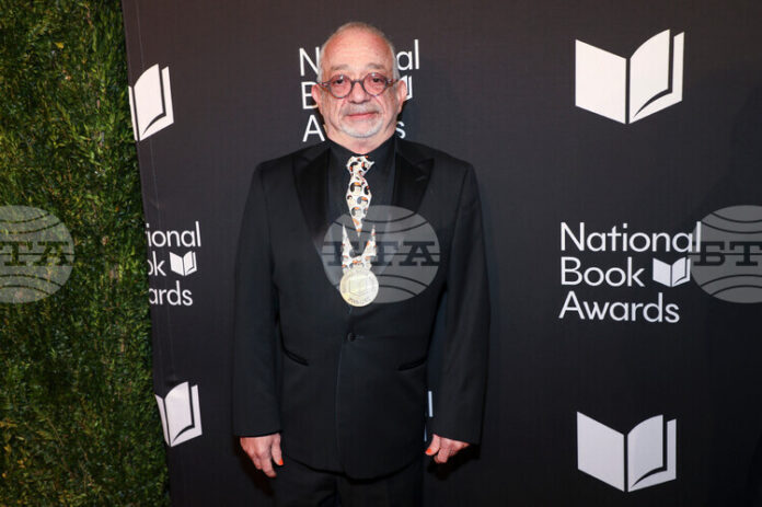 Раби Аламедин и Патриша Смит спечелиха американската Национална литературна награда