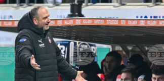 Ръководството на Хайденхайм подкрепи треньора Франк Шмид въпреки последното място на тима в Бундеслигата