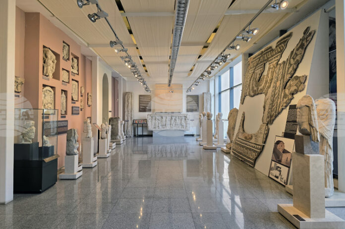 Регионалният археологически музей - Пловдив представи обновената си постоянна експозиция Регионалният археологически музей - Пловдив представи обновената си постоянна експозиция и нововъведения аудиогид