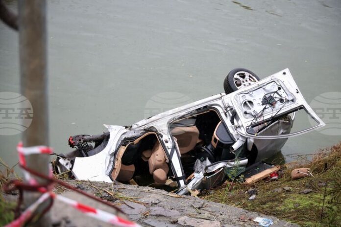 Румънец, обвинен за смъртта на шестима мигранти при катастрофа в Бургас, е задържан за 72 часа