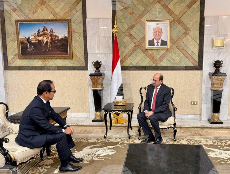 СподелиМинистърът на външните работи и емиграционните въпроси д р Шая Зиндани