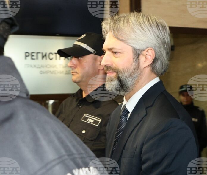 Събират се дарения за паричната гаранция на варненския кмет Благомир Събират се дарения за паричната гаранция на варненския кмет Благомир Коцев, съобщиха от „Продължаваме промяната“