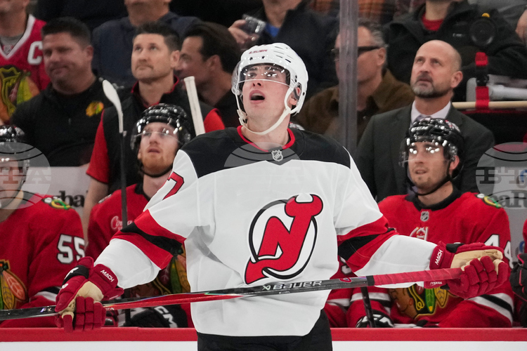 СподелиШимон Немец реализира хеттрик и донесе победа на Ню Джърси