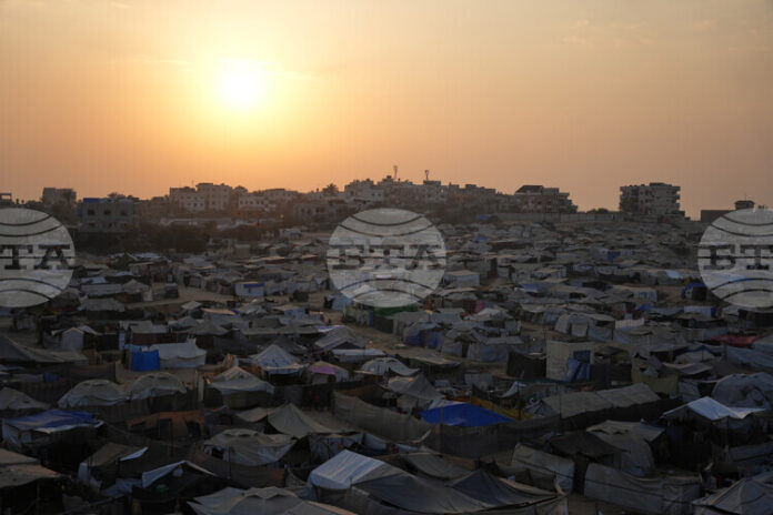 Според хуманитарна организация десетки хиляди жители на Газа все още са без подслон в навечерието на зимата