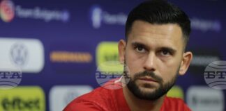 Стабилен Димитър Митов на вратата и Абърдийн нанесоха първо поражение на изненадващия лидер в шотландското първенство Хартс