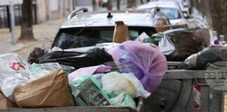 Столична община ще даде информация за временната организация на сметосъбирането в три района на София