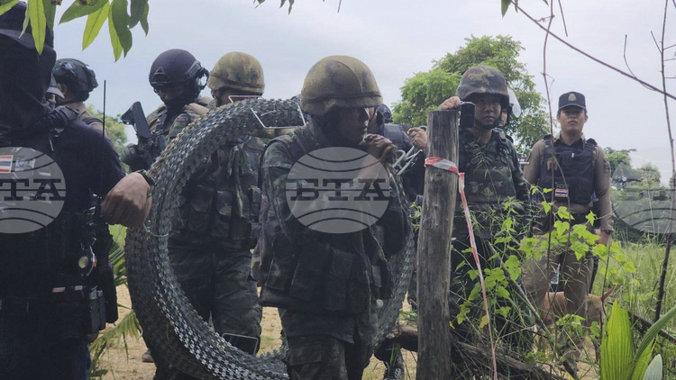 СподелиТайланд обяви че временно спира изпълнението на с Камбоджа след