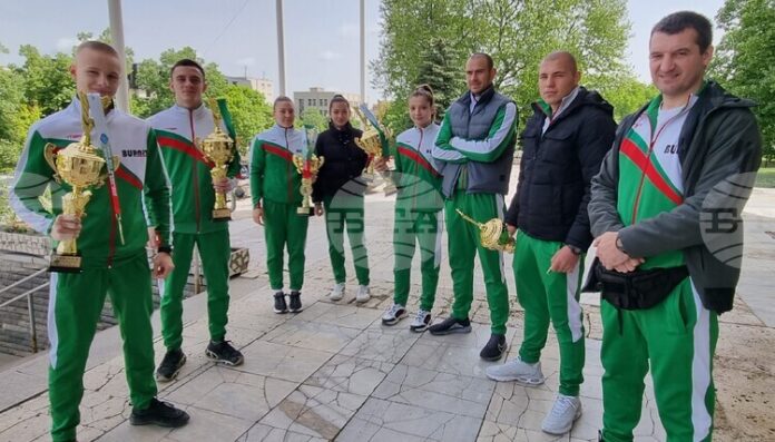 Трима шуменци ще представят България на Световното първенство по кикбокс Трима шуменци ще представят България на Световното първенство по кикбокс