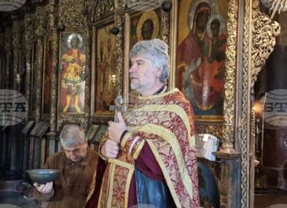 Трябва да бъдем милостиви, каза в неделната си проповед в църквата „Св. Никола“ във Велико Търново отец Славчо Иванов Трябва да бъдем милостиви, каза в неделната си проповед в църквата „Св. Никола“ във Велико Търново отец Славчо Иванов