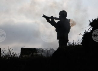 Украйна обяви, че е нанесла удари по руската рафинерия в Рязан