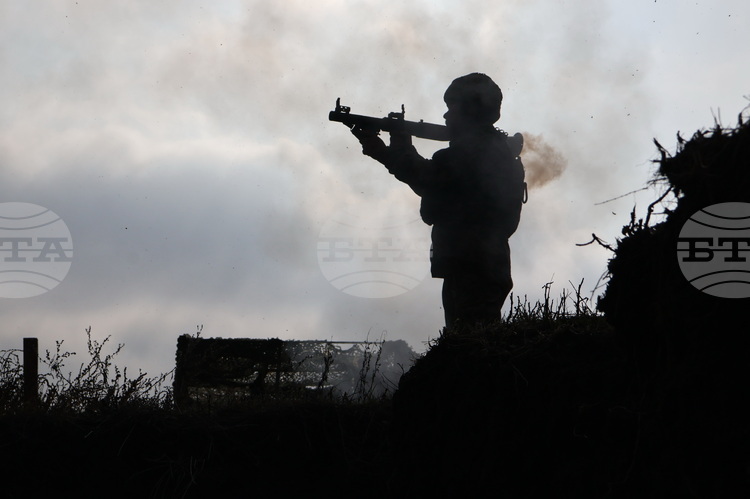 СподелиДнес украинските въоръжени сили обявиха че са поразили руска нефтопреработвателна