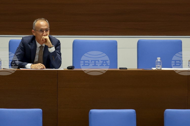 Министърът на образованието и науката Красимир Вълчев заяви че в