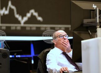 Водещите борсови индекси в Европа приключиха сесията с рязък спад, като фокусът е изместен към публикуването на икономически данни от САЩ