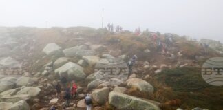 Времето в планините е облачно и тихо, температурите са положителни, на места има мъгла, съобщиха от ПСС на БЧК