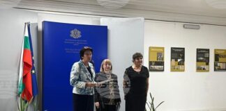 Заместник-министър Емилия Лазарова откри в МОН изложбата "Ново училище за нови времена" на Националния музей на образованието в Габрово