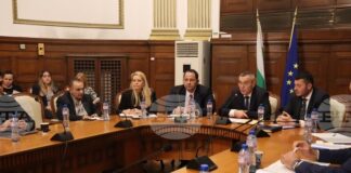 Земеделското министерство обмисля възможност за предоставяне на помощ „де минимис“ за засегнатите от маловодието производители на аквакултури