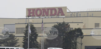 „Хонда“ възобновява редовно производство в северноамериканските си заводи след прекъсвания в доставките на чипове