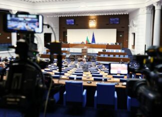 Депутатите приеха на първо четене коригирания бюджет на общественото осигуряване Народно събрание