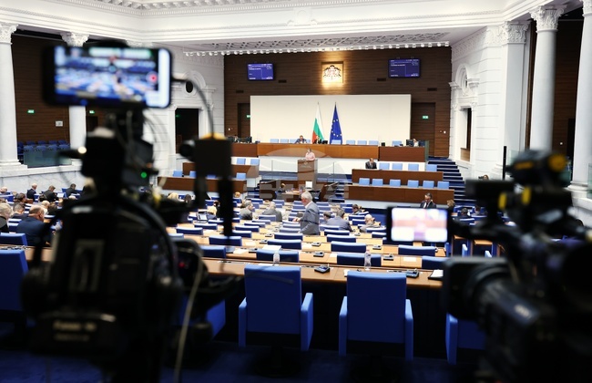 Депутатите приеха на първо четене коригирания законопроект за бюджета на