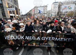 Скандал с насилие над деца разтърси Унгария, хиляди излязоха на улицата Скандал с насилие над деца разтърси Унгария, хиляди излязоха на улицата