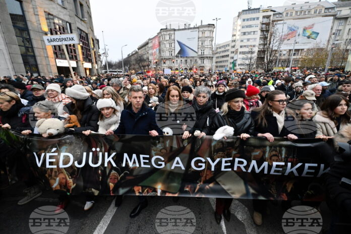 Скандал с насилие над деца разтърси Унгария, хиляди излязоха на улицата