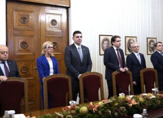 Радев и ПП-ДБ обсъдиха бюджета, изборите и машинното гласуване ПП-ДБ на консултациите