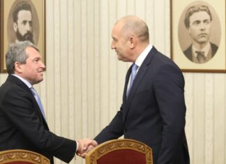 "Има такъв народ" отиде на разговори при президента Радев