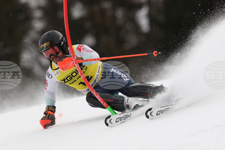 Алберт Попов даде 18-о време в първия манш на слалома в Алта Бадия, Калин Златков се нареди 61-и