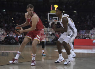 Александър Везенков и Олимпиакос претърпяха тежко поражение при гостуването на Барселона в Евролигата, Партизан надви Цървена звезда в дерби в Белград Александър Везенков и Олимпиакос претърпяха тежко поражение при гостуването на Барселона в Евролигата, Партизан надви Цървена звезда в дерби в Белград