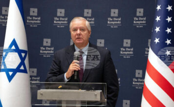 Американски сенатор призова за военни действия срещу "Хамас" и "Хизбула", ако двете организации не се разоръжат