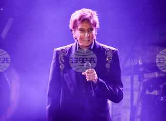 Американският певец Бари Манилоу ще се подложи на операция заради рак