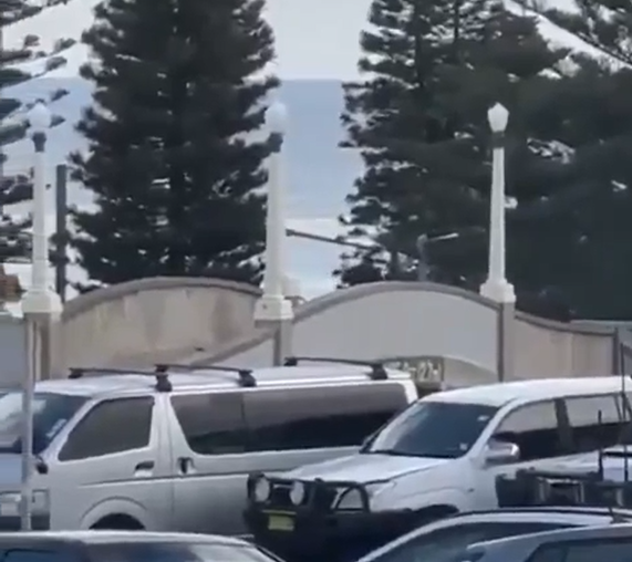 Световноизвестният австралийски плаж Бонди стана сцена на трагични събития при