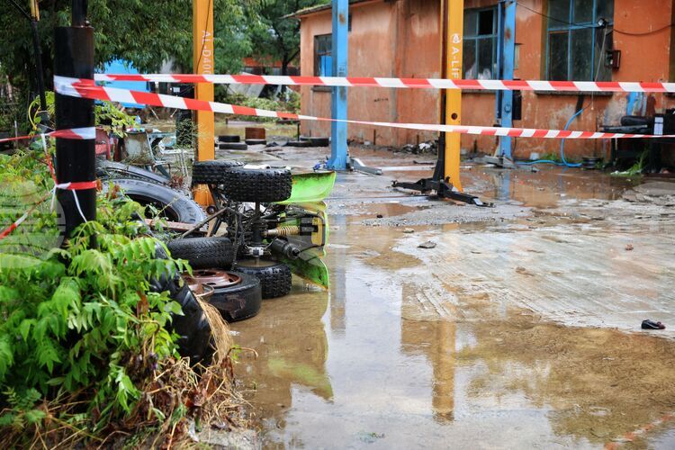 Четири полицейски екипа от районното управление в Царево към момента са на терен, съобщи МВР