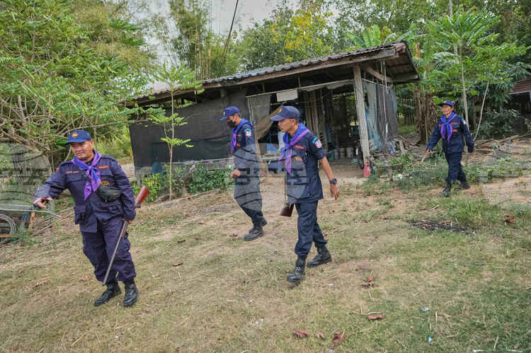 Тайландските власти потвърдиха че четирима войници са загинали днес в