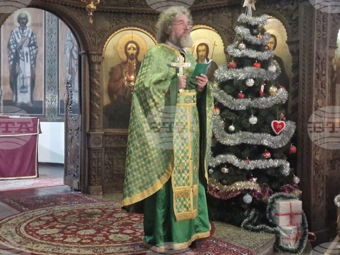 Да бъдем добри гости на трапезата на любовта, призова вярващите Да бъдем добри гости на трапезата на любовта, призова вярващите отец Славчо Проданов от Търговище