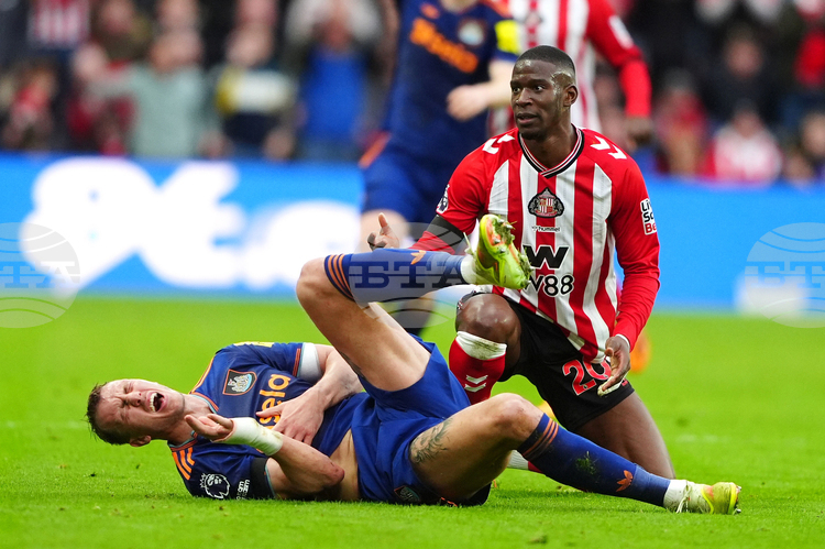 Защитникът на Нюкасъл Дан Бърн е получил счупено ребро и