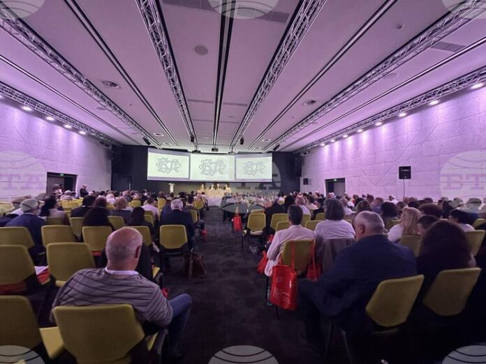 Делегатите на събора на Българския лекарски съюз ще гласуват параметрите, Делегатите на събора на Българския лекарски съюз ще гласуват параметрите, при които ще подпишат Национален рамков договор 2026-2028 г.