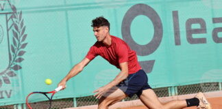 Динко Динев отпадна на четвъртфиналите на сингъл на турнир по тенис в Анталия