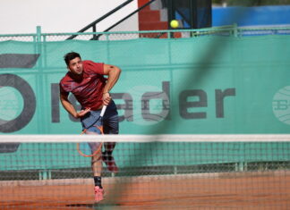 Динко Динев премина в третия кръг на сингъл на турнир по тенис в Анталия Динко Динев премина в третия кръг на сингъл на турнир по тенис в Анталия