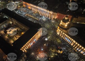 „Оставка!“ – България излезе на улицата (ОБЗОР) Протест София/ 10 декември 2025